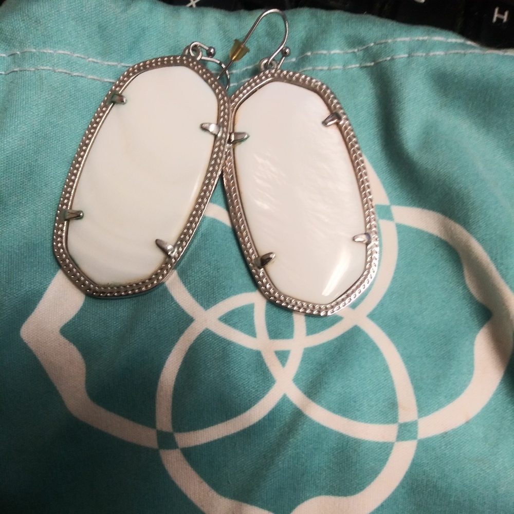 Kendra Scott - Picture 5 of 7